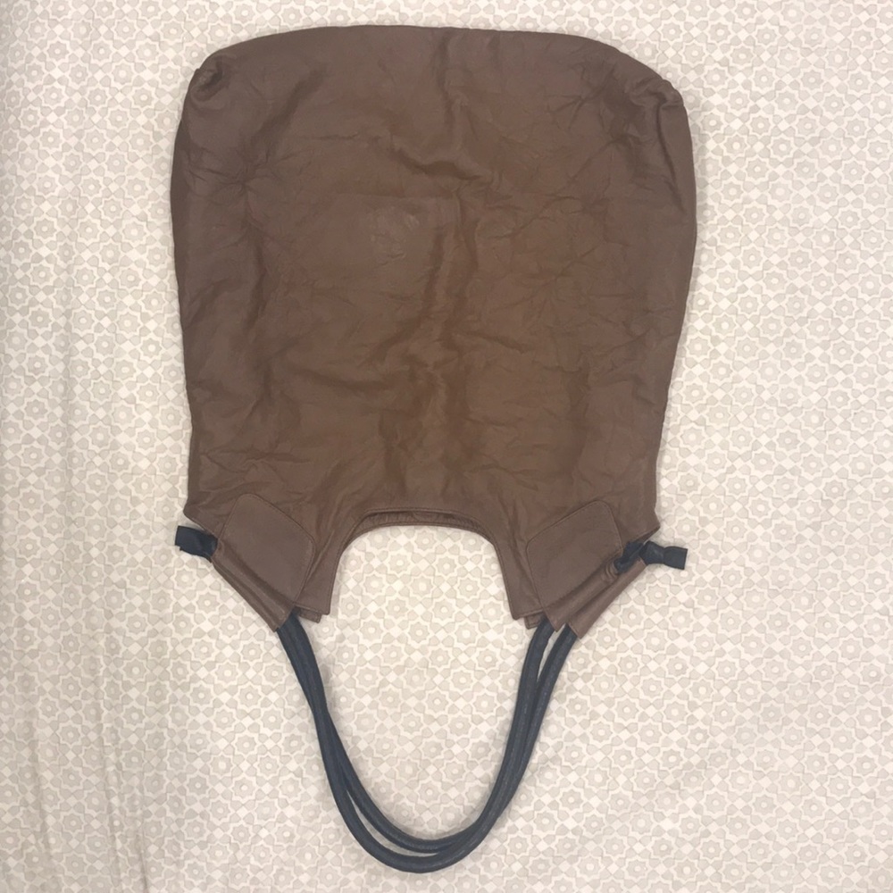 Handbag - Picture 2 of 3